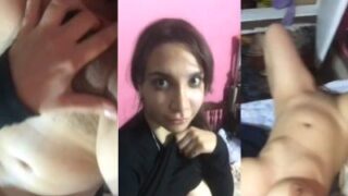 Gadis India Telanjang Buka-bukaan, Pamer Payudara Dan Pantatnya