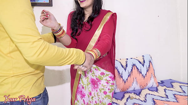 Desi Bhabhi Digebukin Anal Keras Habis Ngentot Mulut Dalam-dalam. Video Bokep Hindi.