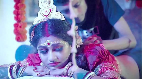 Malam Pertama Pengantin India, Suara Mesra Dan Erotis Di Ranjang