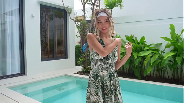 Pijat Sensual Untuk Gadis Kurus Asia Yang Salah Tempat