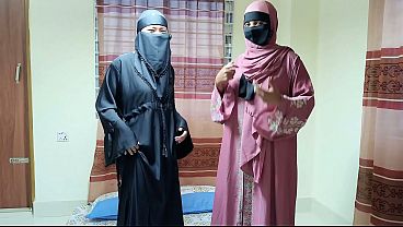 Kakak Tiri Berhijab Desi Mendambakan Kontol Gede Adik Tiri Di Dalam Memek Sempit Mereka