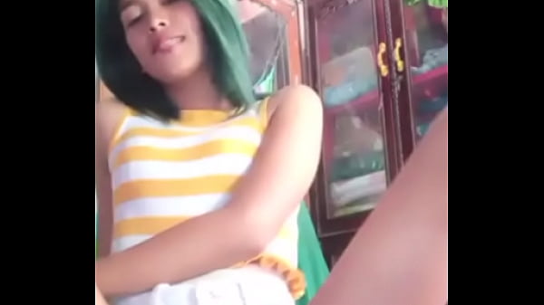 Bigo Live: Cewek Asia Menggoda Dengan Celana Ketat Yang Membuat Nafsu Bergolak