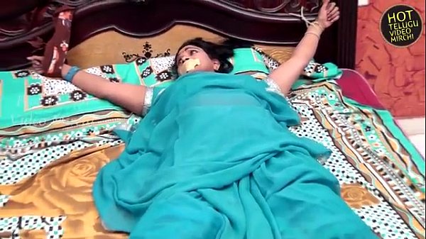 Tante Seksi India Digoda Tetangga