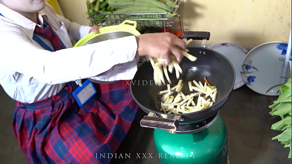 Gadis India Jabaradast Menggoda Adik Tiri Dengan Gaya Seksi Dan Erotis