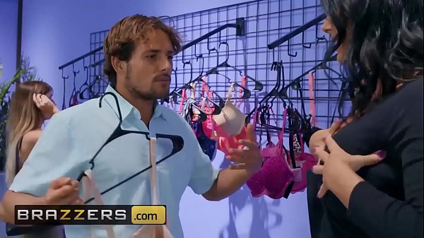 Ukuran Payudara Reagan Foxx Yang Menggoda – Adegan Panas Dengan Tyler Nixon Di Brazzers