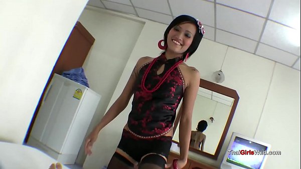 Ngentot Mulut Gila Dari Pelacur Thailand Seksi