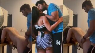 Cowok Ganas Menggali Lubang Panas Pacar Seksi Dalam Video Mesum India