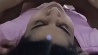 Pasangan Di Ranjang Buka Baju Video Seks Buatan Rumah