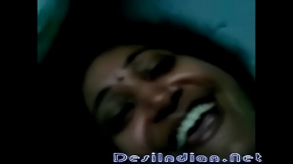 Desi Aunty Telugu Yang Menggoda Dan Sensual