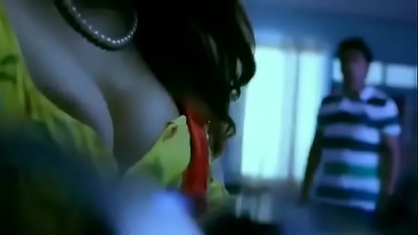 Desi Bhabhi Goyang Hot, Bikin Nafsu Meleleh