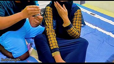 Adik Tiri Berhijab Ngesek Pakai Mainan, Tapi Kakak Salah Masukin Ke Lubang Pantat!
