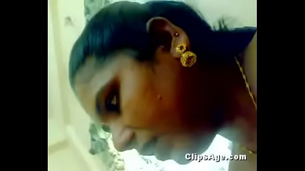 Desi Randi Ngehis Kontol Klien, Video Mms Panas