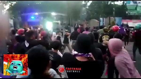 Baku Hantam Sengit Di Tribun: Persik Vs Psim – Adu Panas Suporter Indonesia Part 1
