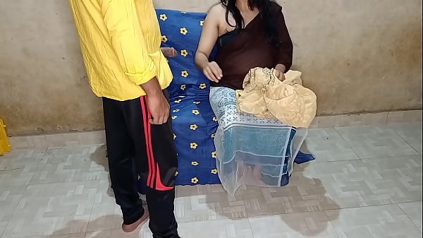 ससुराल में दामाद ने सास को पहली बार जबरदस्ती चोदा, गर्मागर्म हिंदी आवाज में