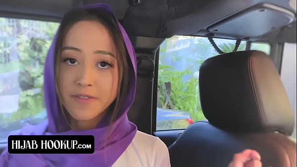 Alexia Anders, Gadis Muslim Yang Diam-diam Mengajak Pacarnya Menikmati Kenikmatan Terlarang Dan Ketahuan Ayah