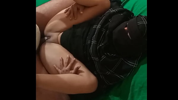 Tante Muslim India Digituhin Pacarnya Dengan Bahasa Hindi