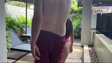 Gadis Thailand Goyang Hot Bawa Bule Kontol Gede Buat Ngentot, Blowjob, Dan Squirting!