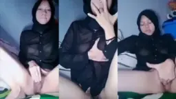 Memek Basah Merah Muda Nina Si Ukhti Lagi Kepanasan Pengen Digaruk.