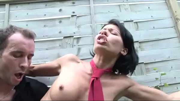 Cewek Abg Dihajar Di Belakang Sekolah, Habis Itu Nyedot Kroco Sampe Abis