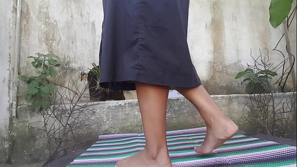 Goyangin Kontol Arab Di Depan Muka Desi, Bibir Basah Siap Ngejilat.