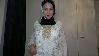 Pov – Ngencengin Kakak Tiri Muslimah Cantik Pakai Hijab, Romantis Banget