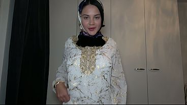 Pov – Ngencengin Kakak Tiri Muslimah Cantik Pakai Hijab, Romantis Banget