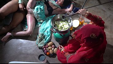 Ibu Tiri Dapur Xxx, Resep Panas India, Ibu Tiri Desi Yang Bikin Ngiler Di Dapur.