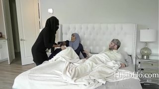 Remaja Hijab Violet Myers Hamil Besar, Mulus Banget Dikocok