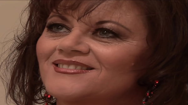 Mukena Basah, Bokong Gede, Mamih Siap Digojlok