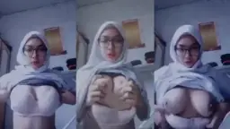 Sma Hijab Kacamata, Keluar Deh Nafsu Liarnya.