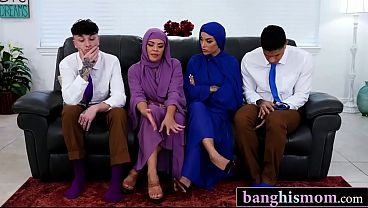 Pesta Bantai Dendam Mesum: Dua Hijab Montok Tante Mertua Dan Anak Tiri Kekar Bergantian Menikmati.