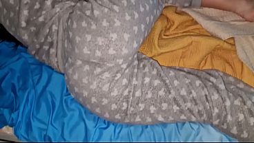 Ketemu Mantan Pacar Kakakku Lagi Tidur Di Ranjangku, Gue Bangunin Dia Dengan Ngewe Panas, Berakhir Dengan Pantatnya Penuh Sperma Tanpa Kondom.