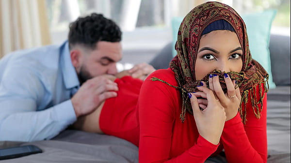 Bokep Stepbro Mau Ngajarin Stepsis Hijabnya Soal Ranjang Sebelum Nikah – Ngentot Hijab
