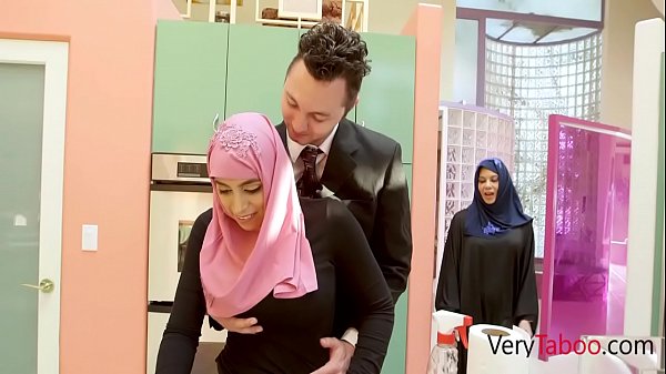 Anak Tiri Arab Berhijab Ngewe Ella Knox