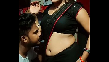 Desi Bhabhi Saree Pusat Cinta, Nafsu Basah Kencan Panas
