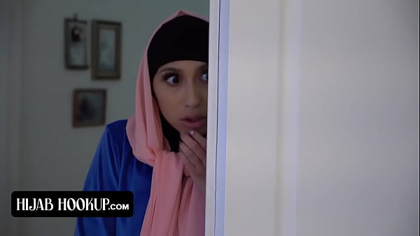 Ngentot Habis-habisan, Cewek Cantik Berhijab Dengan Bokong Sempurna Dijilat Dan Ditusuk Kontol Sang Instruktur.