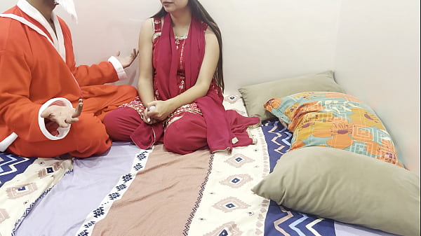 Malam Tahun Baru 2026, Video Bokep Paling Hot Dengan Dirty Talk Hindi Roleplay Saarabhabhi, Sange Berat Sama Santa, Bikin Makin Horny.