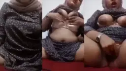 Janda Berjilbab Tiba-tiba Bugil, Colmek Panas Bikin Makin Greget.