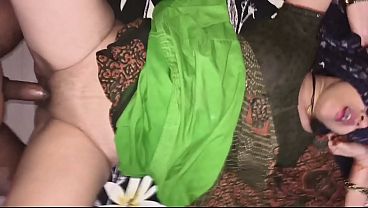 Adik Tiri Desi Dientot Keras Sama Kakak Tiri Waktu Di Rumah Sendirian, Film Penuh Pake Suara Hindi