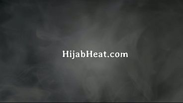 Bosok Arab Muslim Dikencingin Bareng-bareng Di Kantor