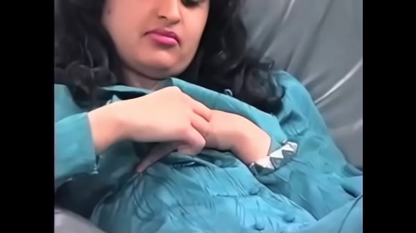 Ravina Si Desi, Bikin Ngaceng Setiap Gerakannya.