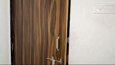 Kakak Tiri Gantikan Pacar Yang Nggak Ada, Bikin Makin Panas