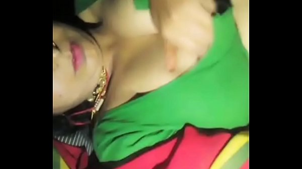 Desi Aunty Pamer Tetek Montok Bikin Ngaceng
