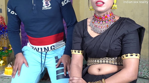 Ibu Tiri India Di Hari Ulang Tahunnya, Ngentot Panas Gaya Desi, Bahasa Hindi Yang Bikin Crot.