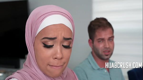 Bantuin Stepsis Arabku Biar Nggak Kaku Lagi, Biar Makin Liar | Hijabcrush